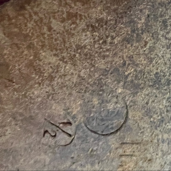 MAUD FRIZON Paris Rare Red leather 1978 DALI inspired heel and motif curl. - Picture 8 of 8